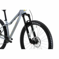 Vitus Nucleus 27 VRW Womens Mountain Bike -Outlet Bremser Store Vitus Nucleus 27 VRW Womens Mountain Bike 2022 Oryx Grey Yellow 11